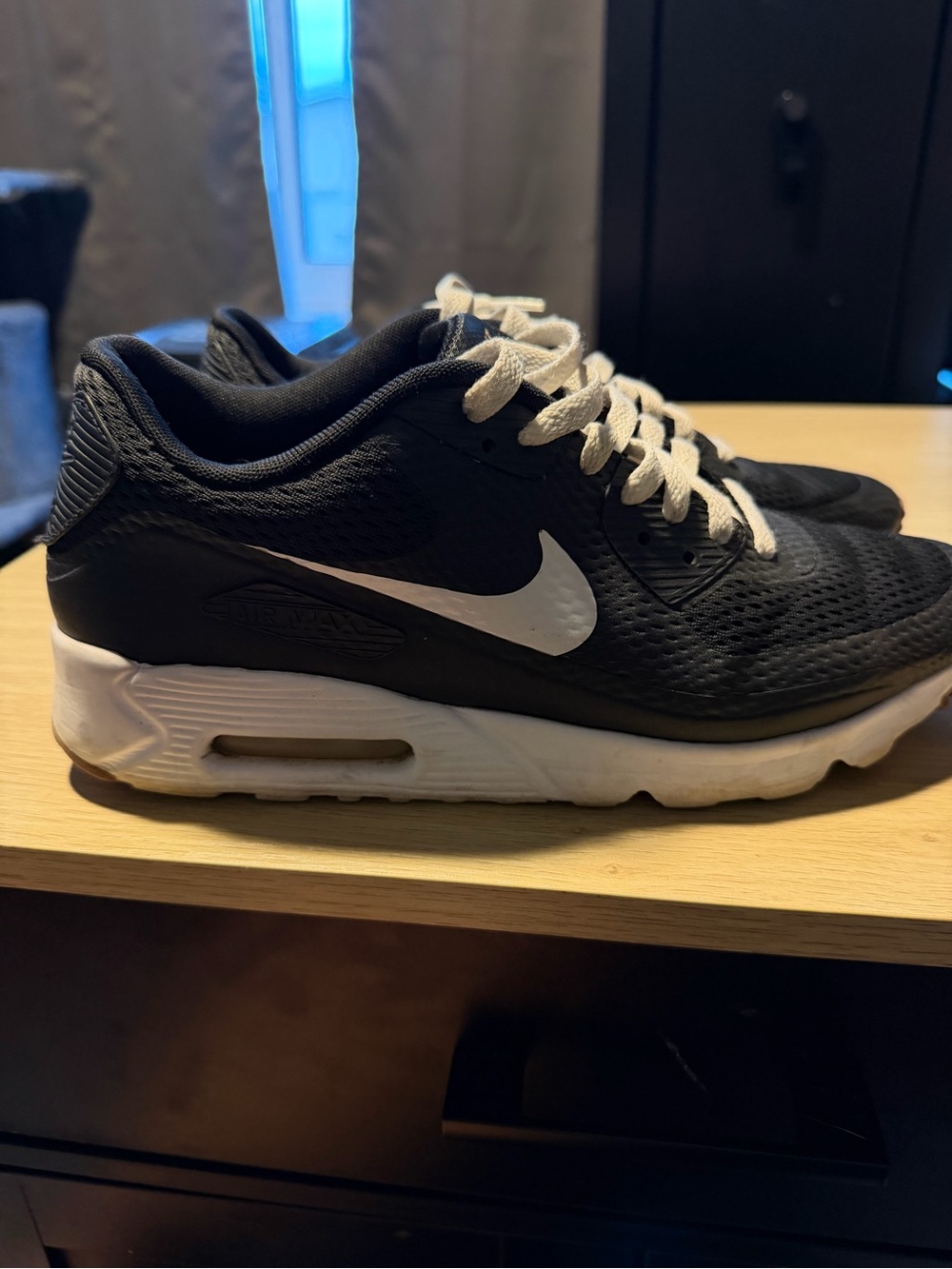 Nike Air Max 90 Ultra Essential in the "Black/White-Black"